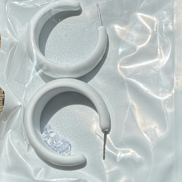 White Hoops - Picture 1 of 2
